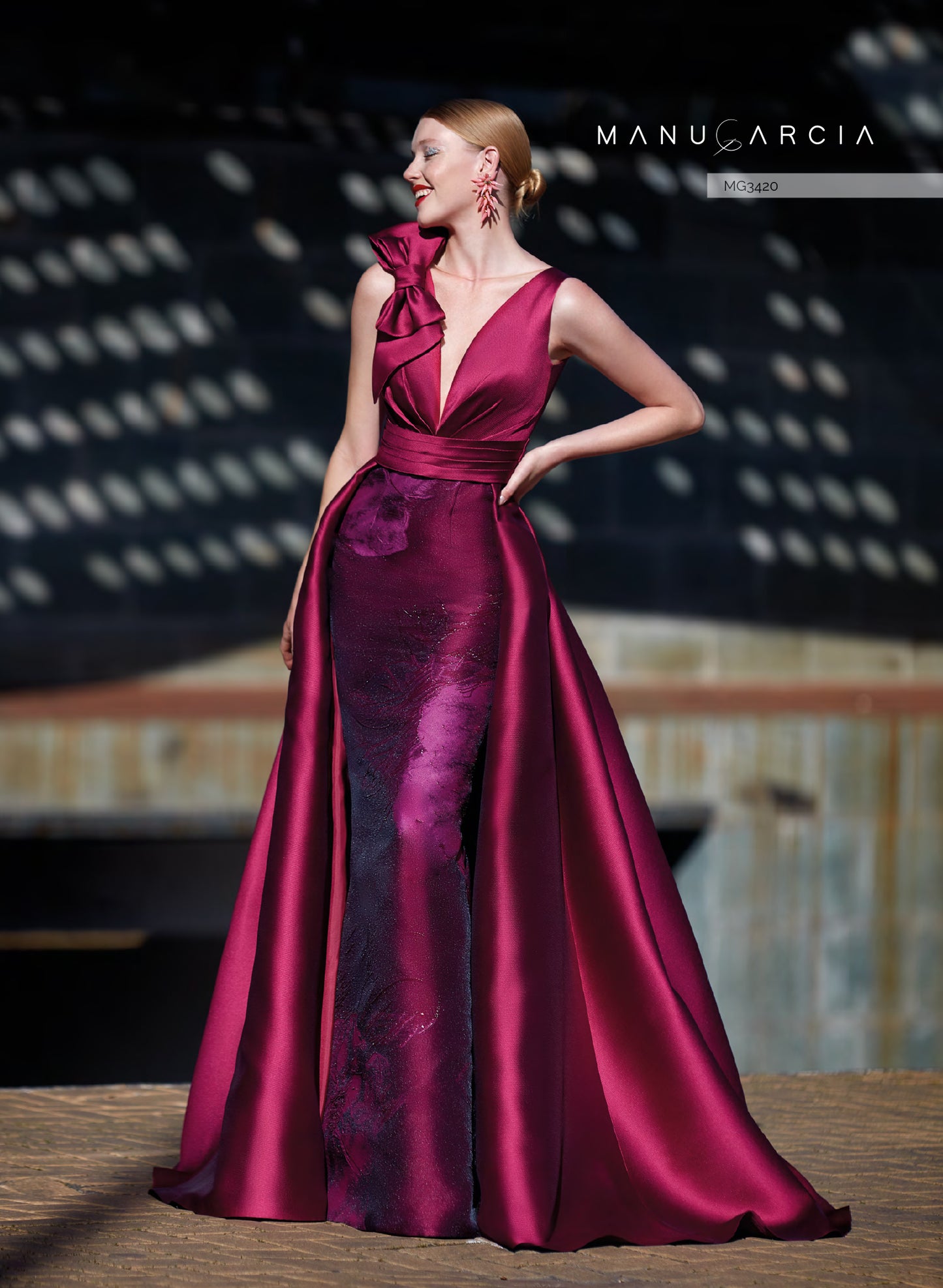 HigarNovias-MG3420-Mermaid-Silhouette-Dress-Dazzling-Elegance-Exquisite-Sensuality-Front-View - Rofial Beauty