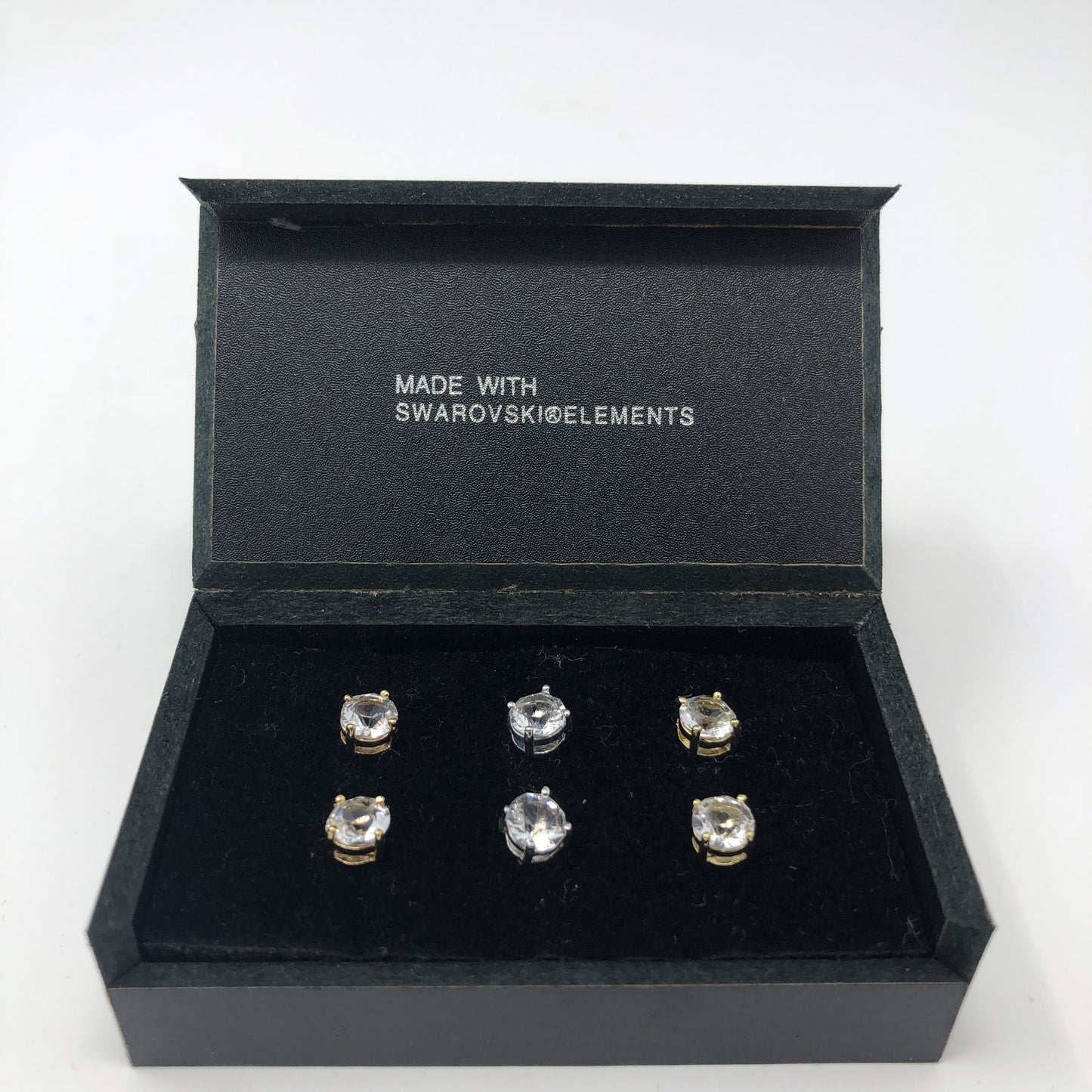 White Set of Earrings - Rofial Beauty
