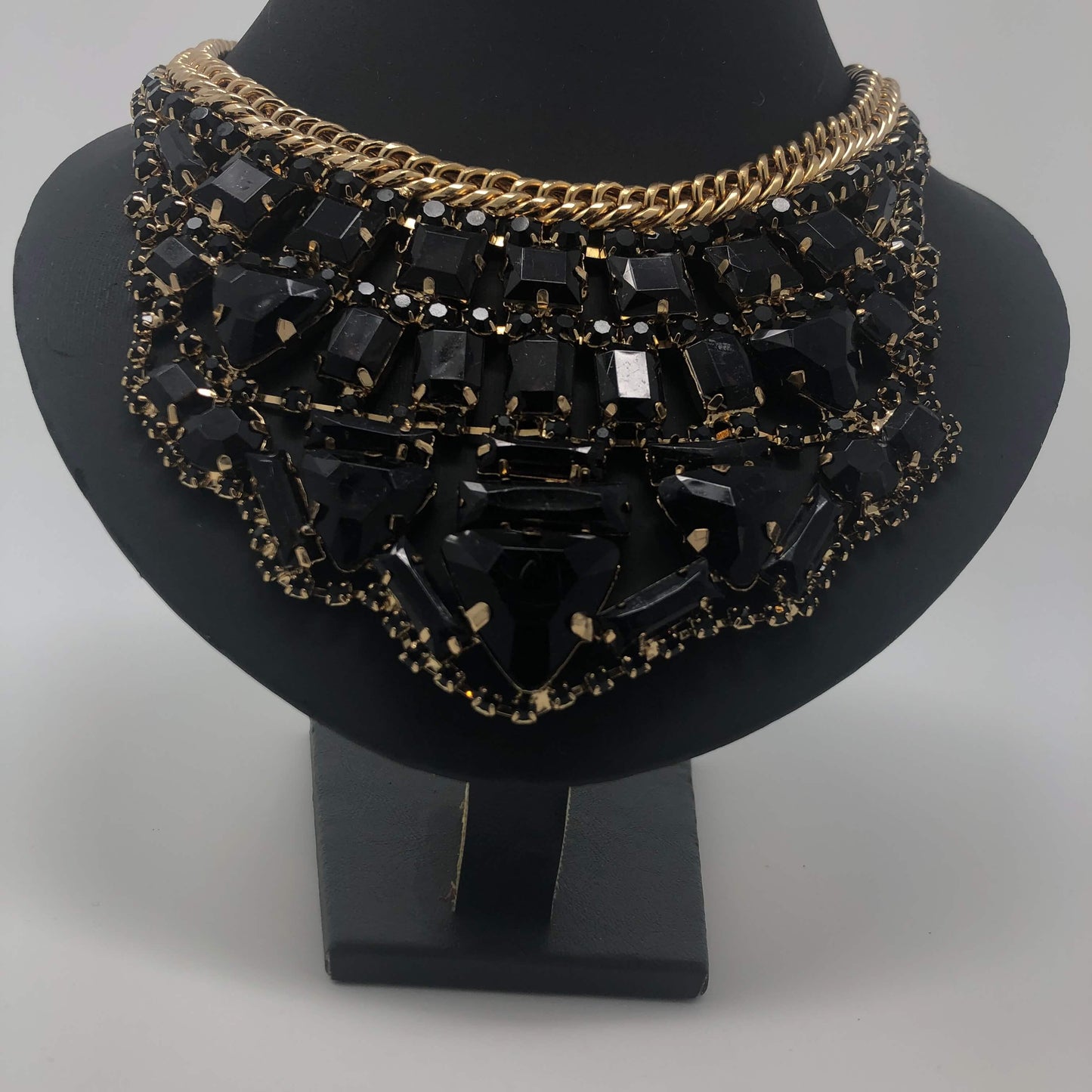 Black Unique Chain - Rofial Beauty