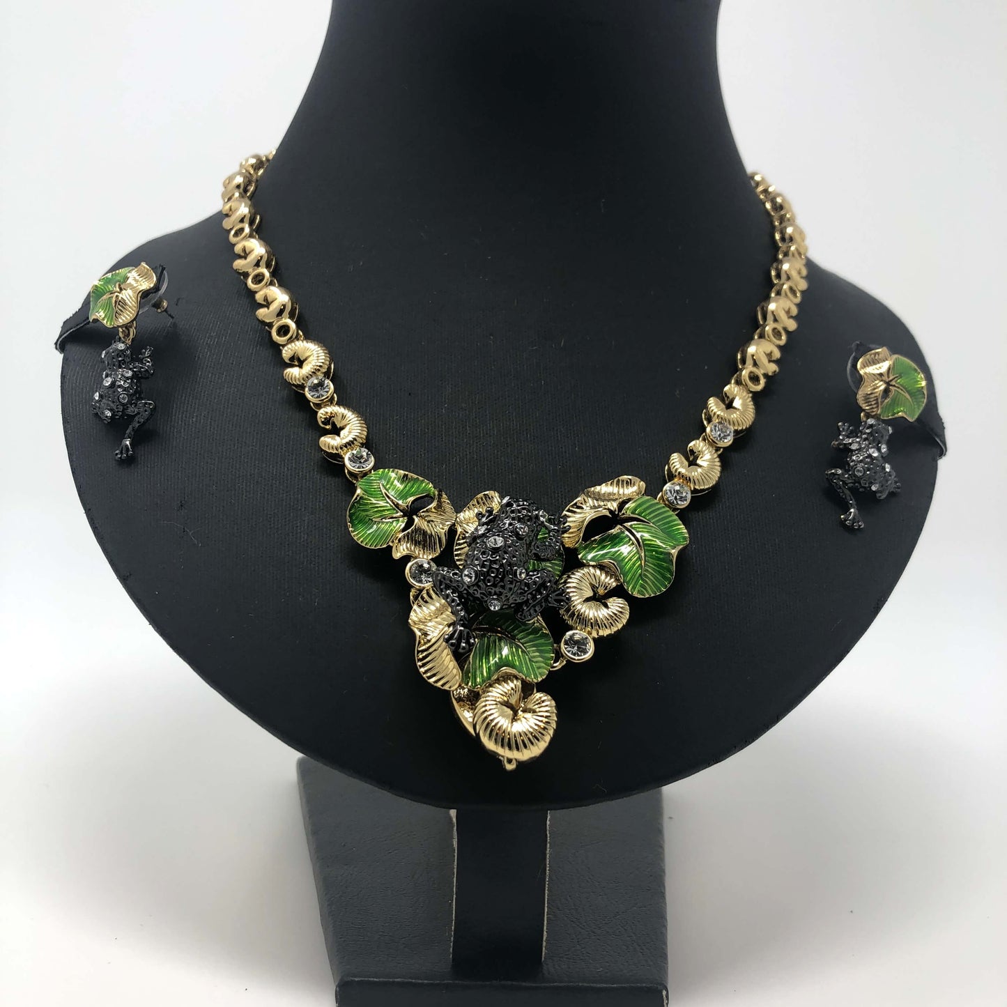 Frog Themed Set - Rofial Beauty