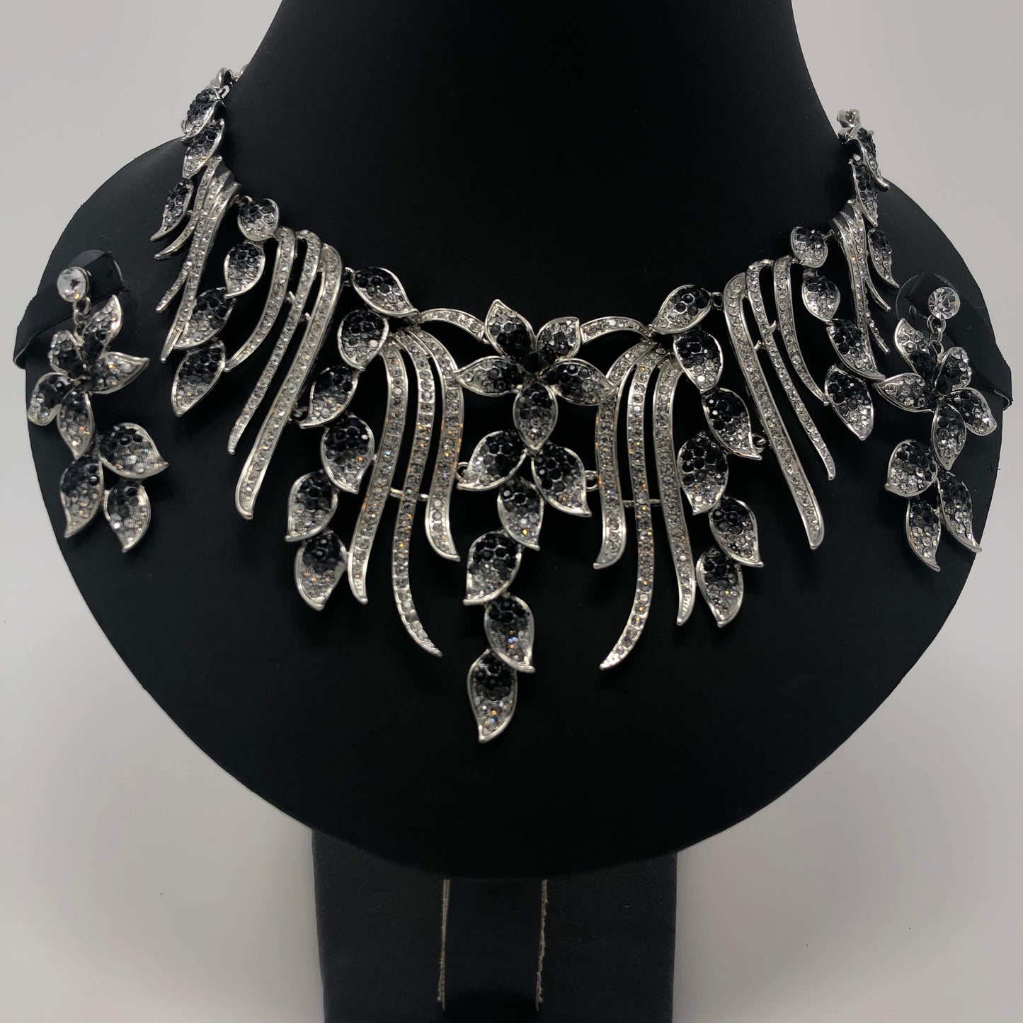 Victorian Styled Set - Rofial Beauty