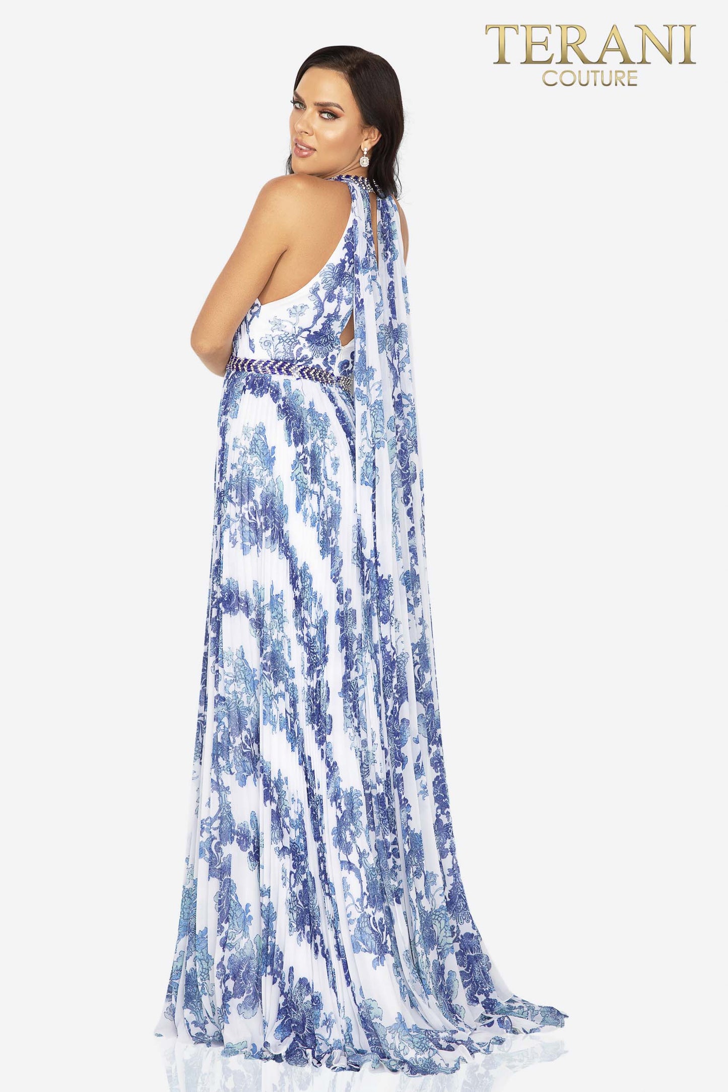 Flowing Halter Neck Chiffon Prom Gown With Slit - Rofial Beauty