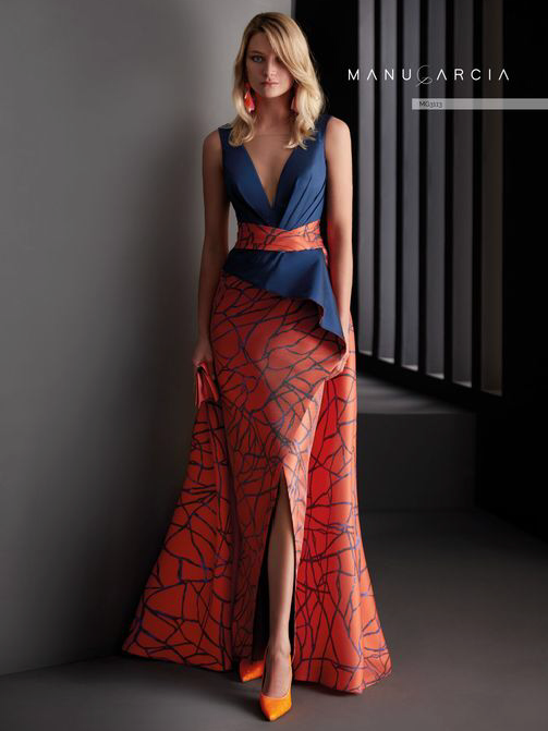 Glamorous Silk Red Gown - Rofial Beauty