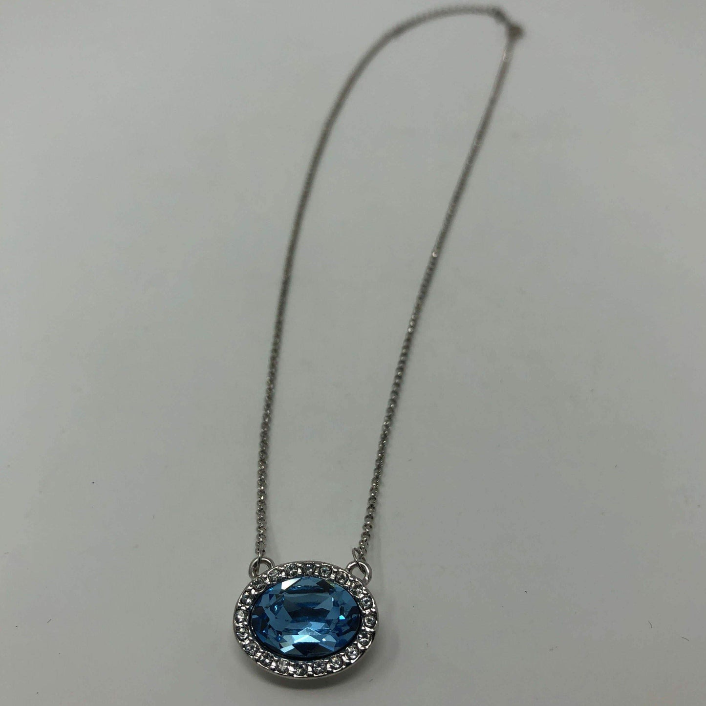 A Blue Stoned Necklace - Rofial Beauty