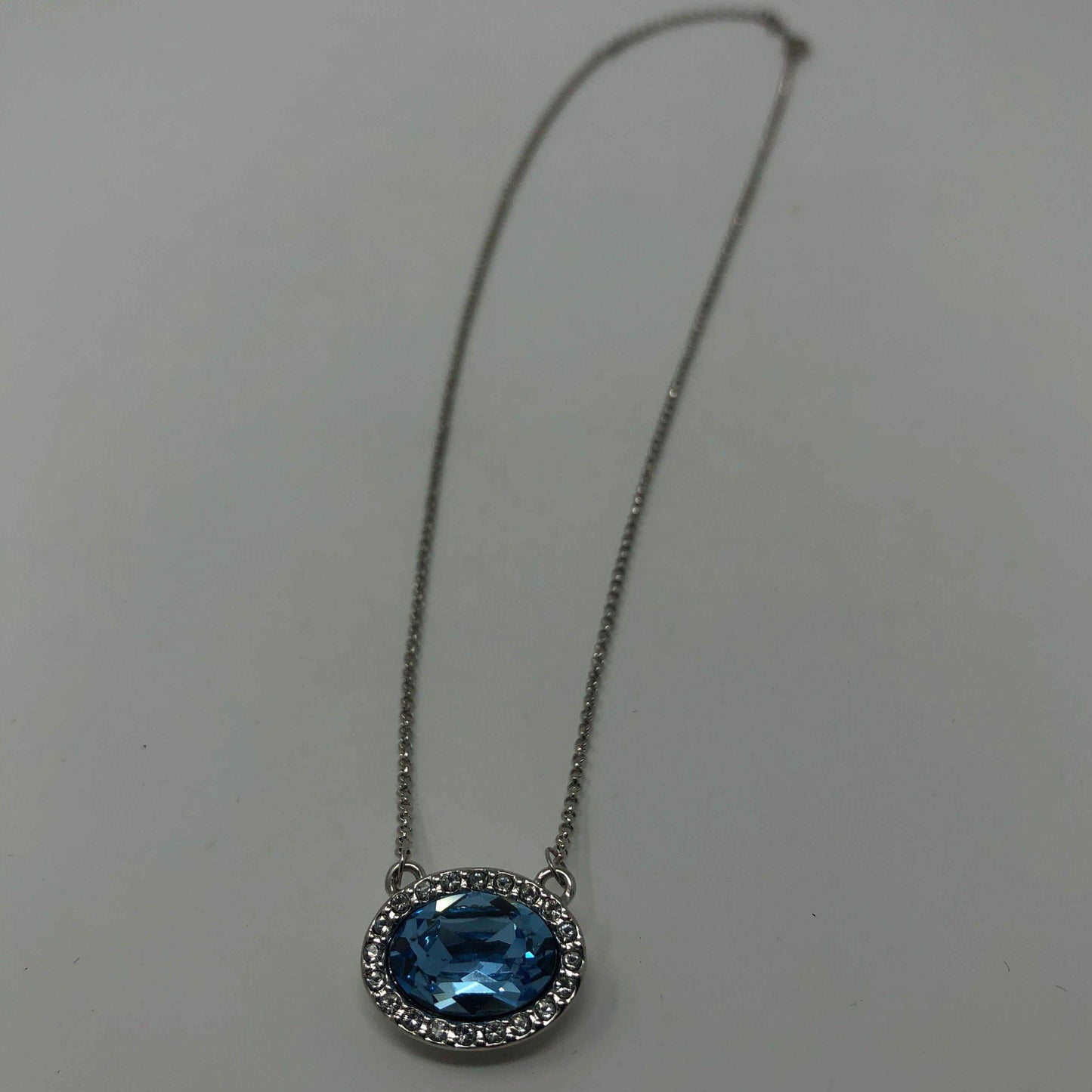 A Blue Stoned Necklace - Rofial Beauty