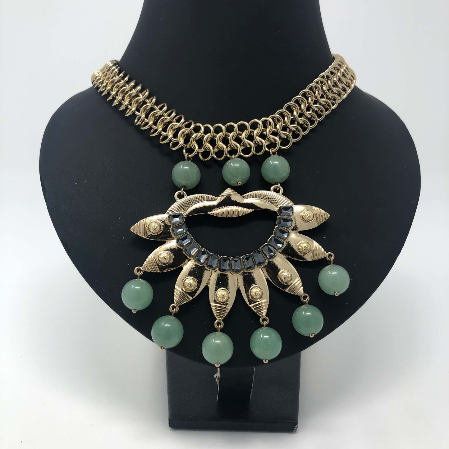 Large Pendant Necklace - Rofial Beauty