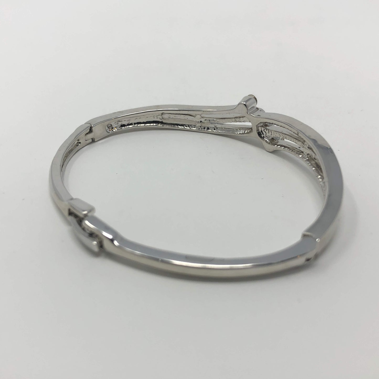 Silver Colored Bangle - Rofial Beauty