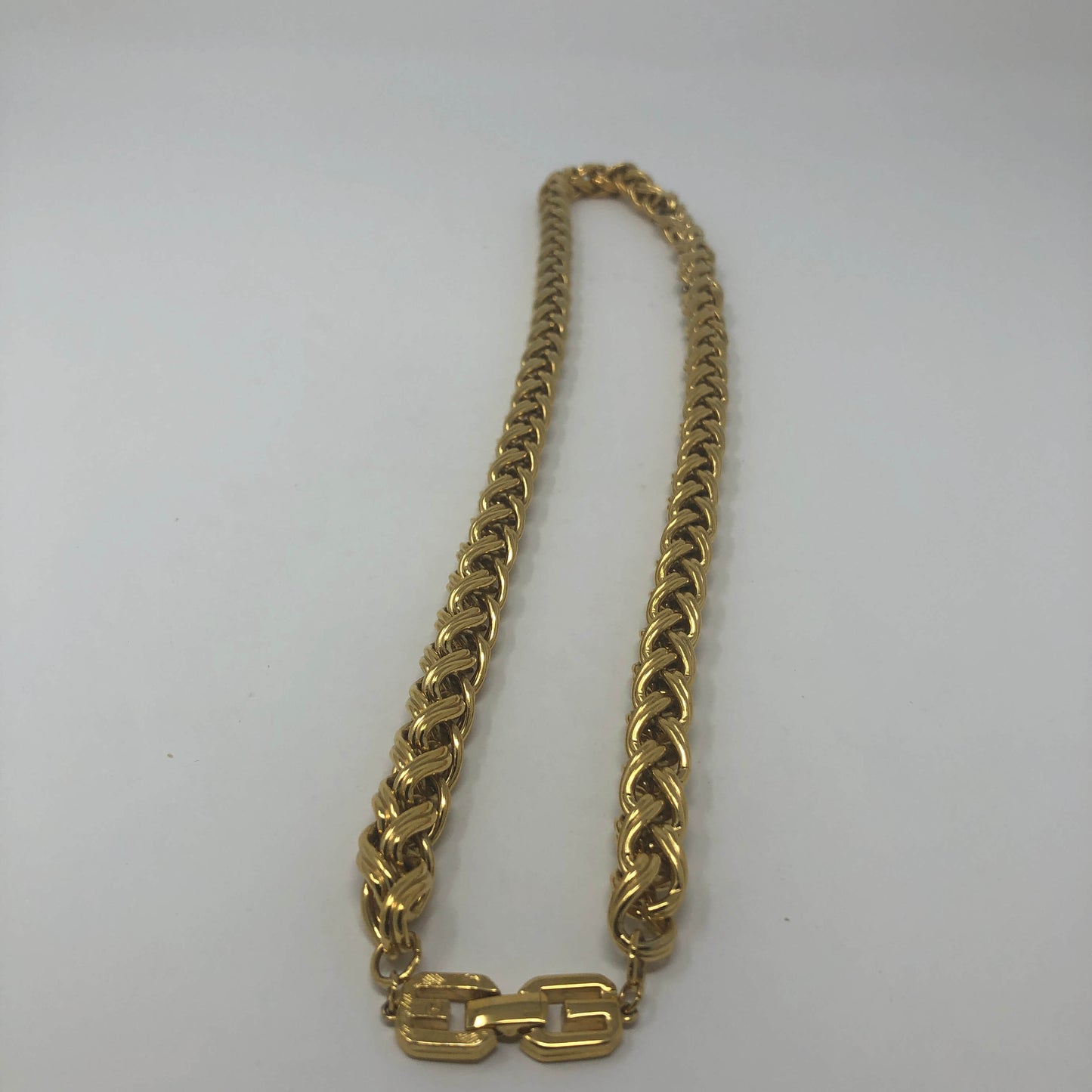 Timeless Chain - Rofial Beauty