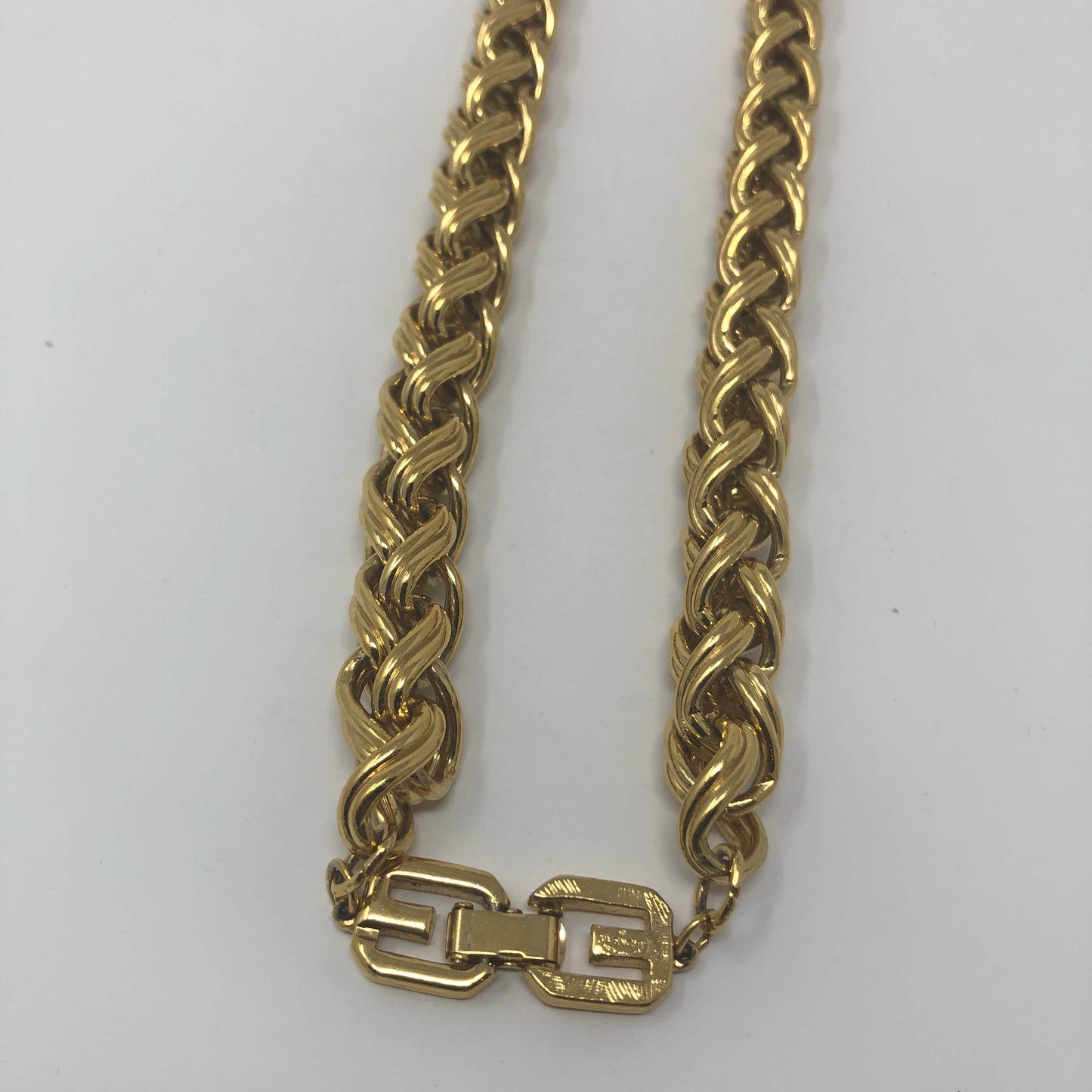 Timeless Chain - Rofial Beauty