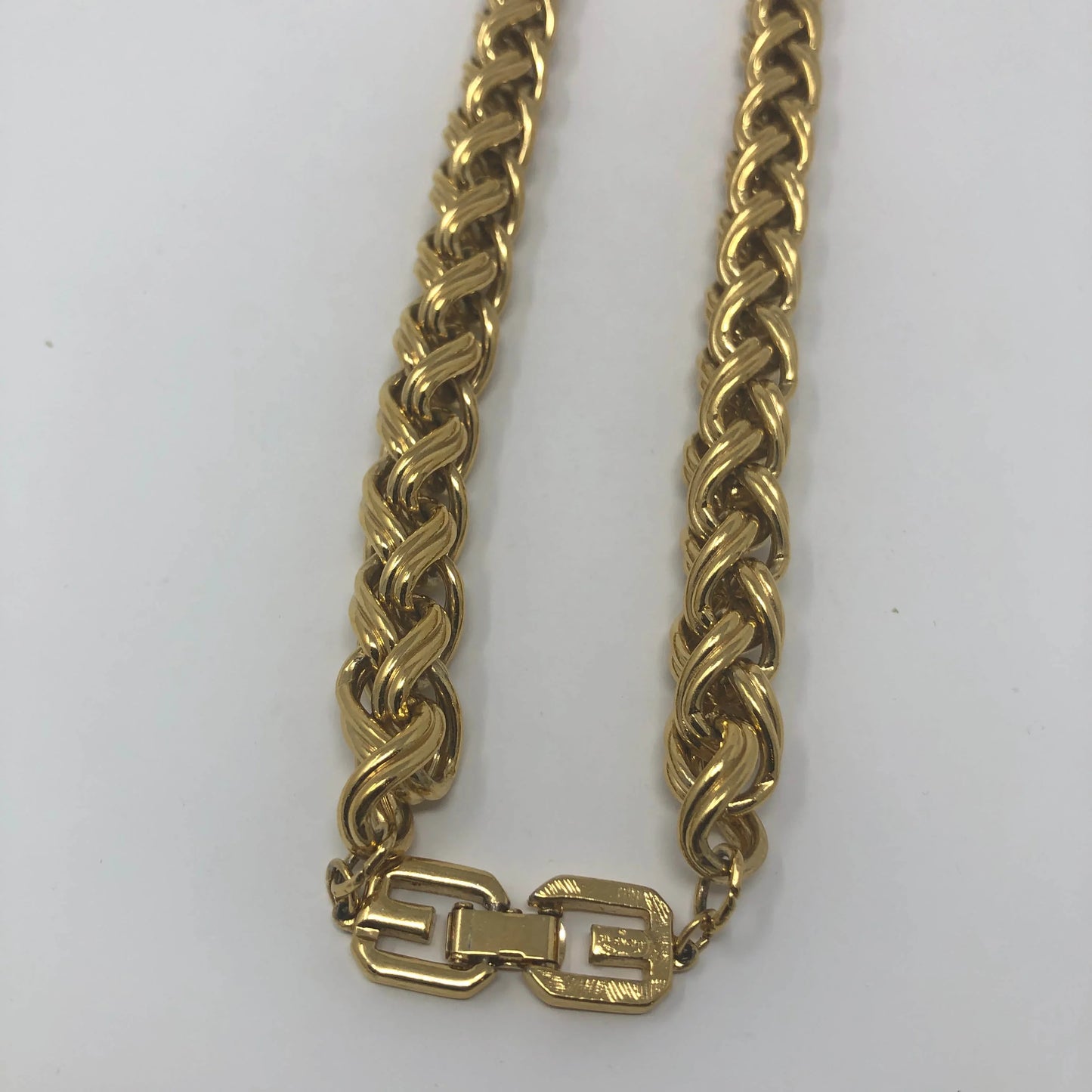 Timeless Chain - Rofial Beauty