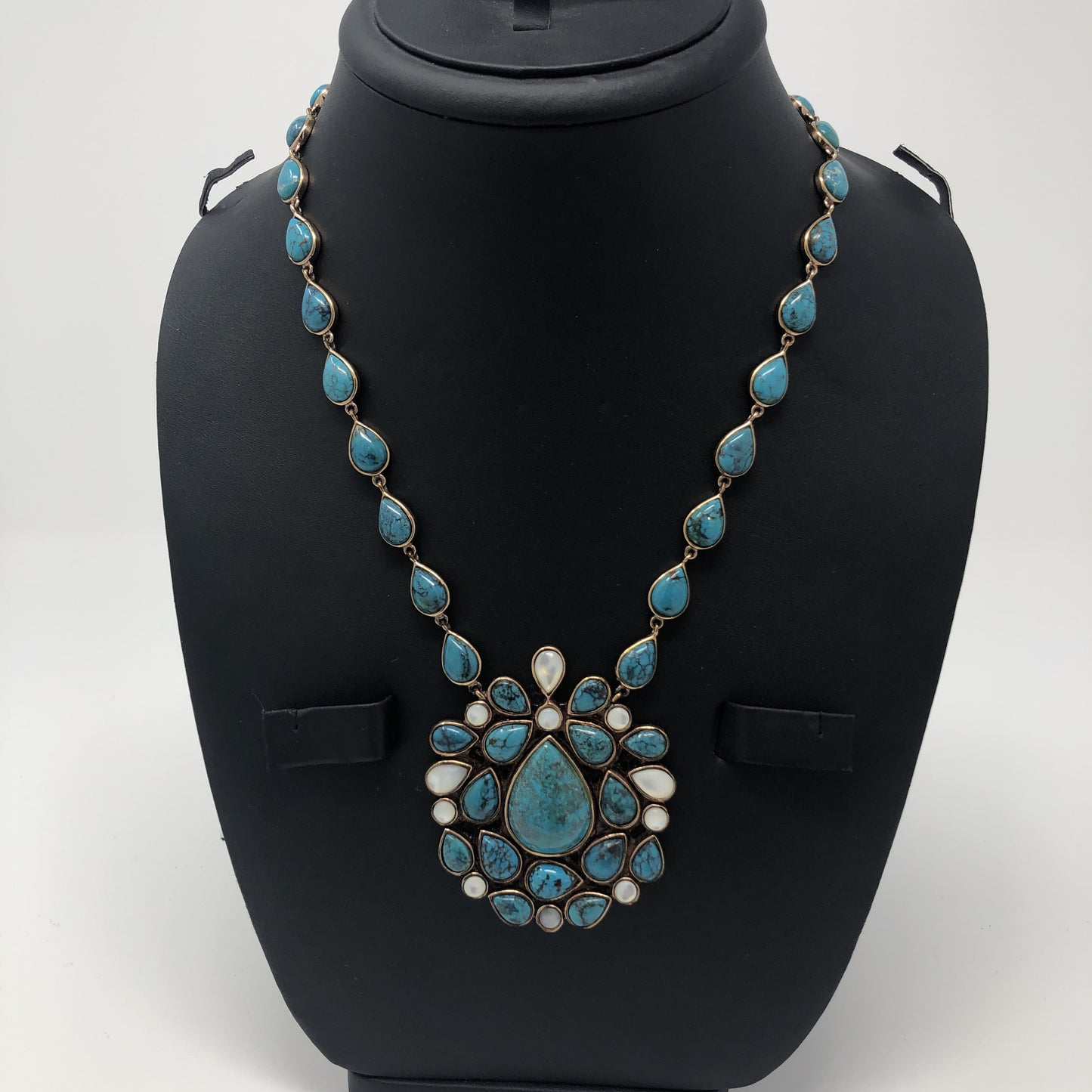 Turquoise and Mother of Pearl - Rofial Beauty