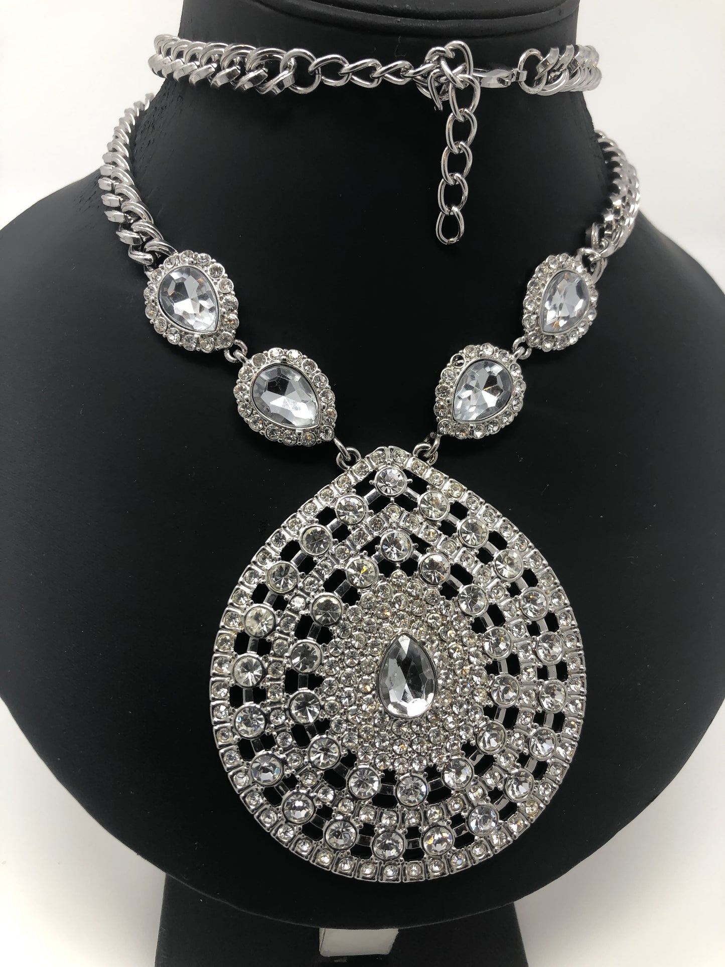 Silver Figaro Chain - Rofial Beauty