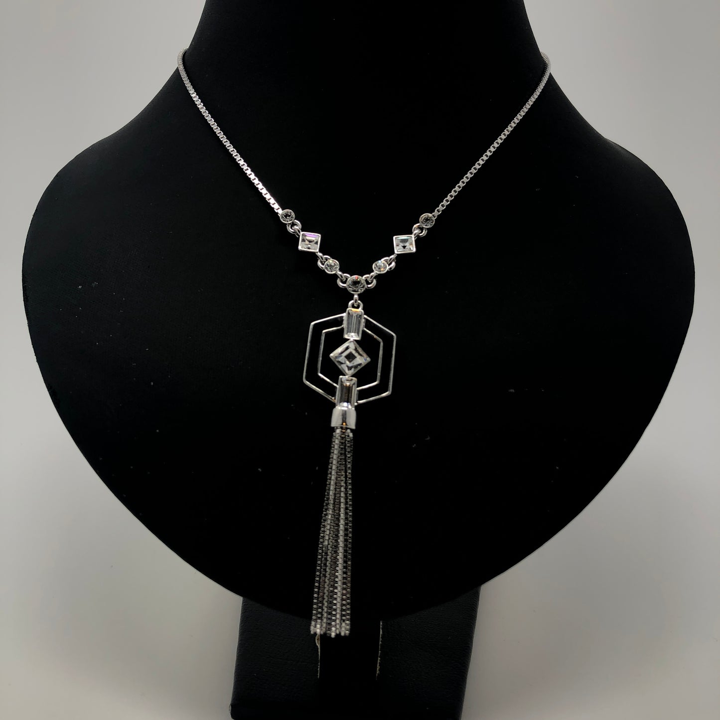 Octagon Pendant Chain - Rofial Beauty