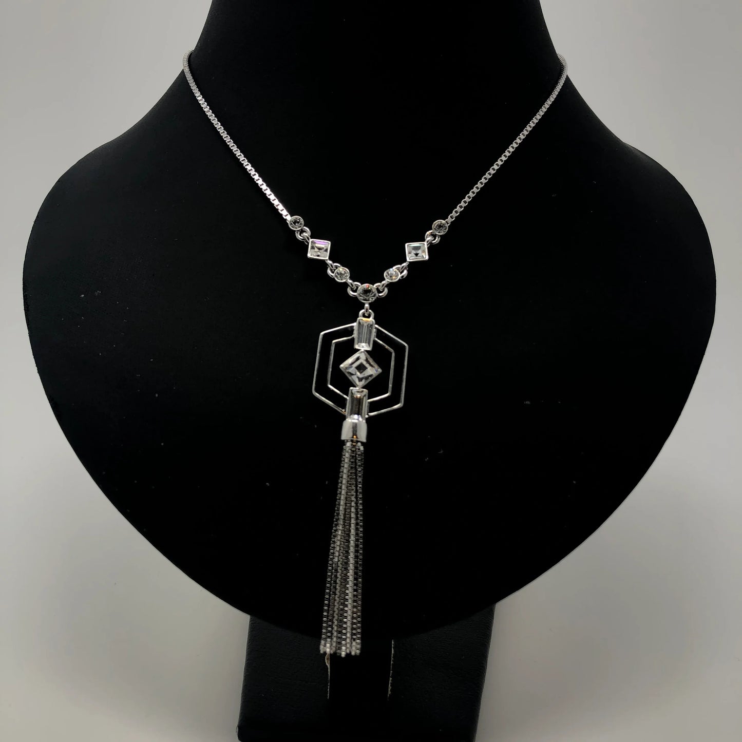 Octagon Pendant Chain - Rofial Beauty