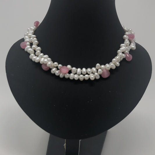 Pearly Rose Quartz Necklace - Rofial Beauty