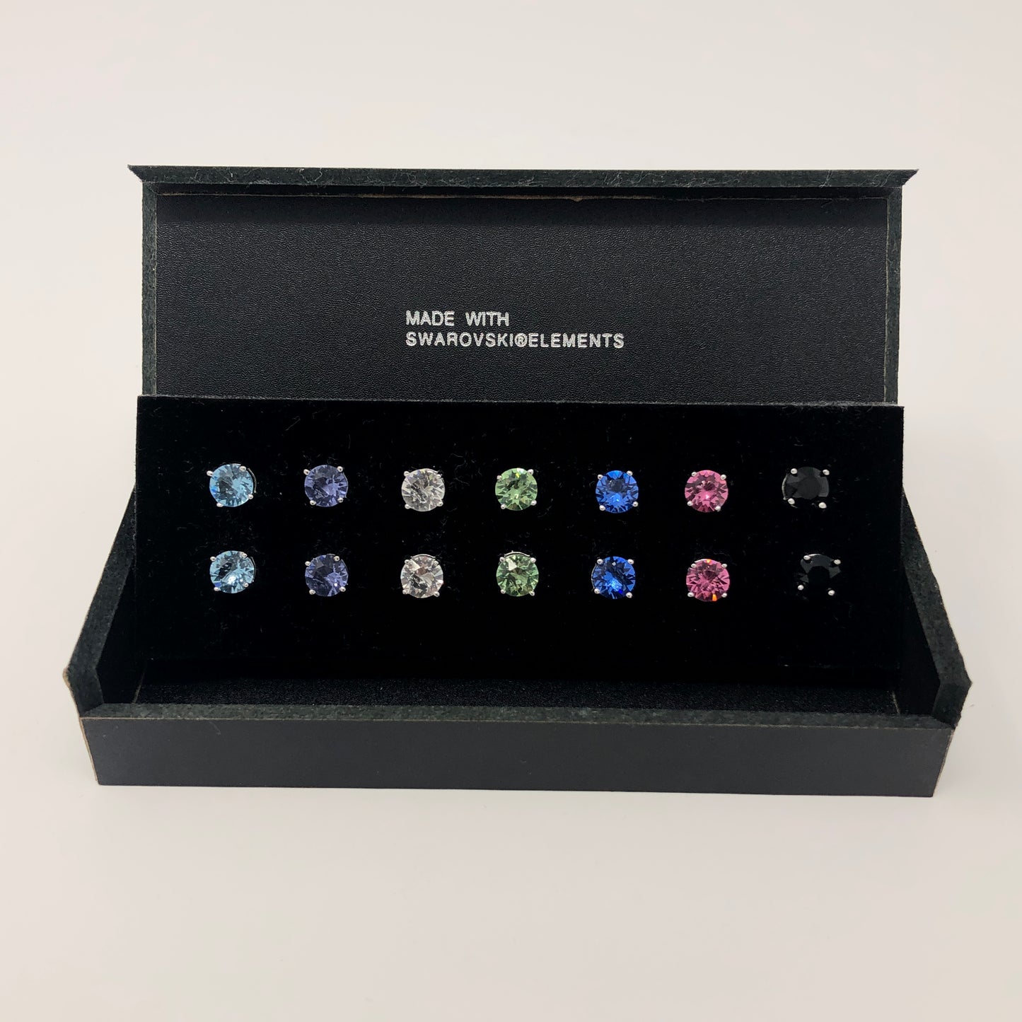 Set of Round-Shaped Colorful Studs - Rofial Beauty