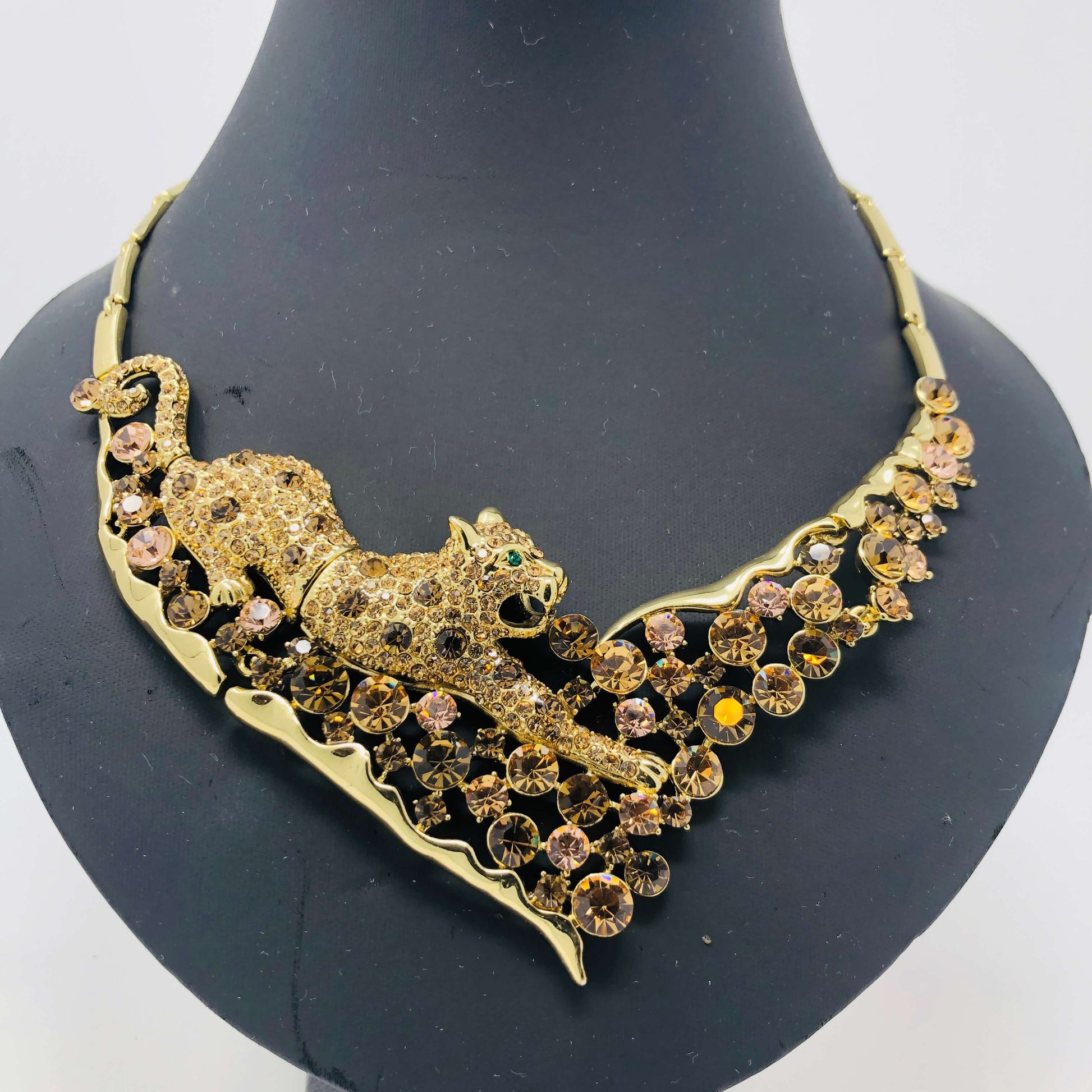 Gold Tiger Necklace - Rofial Beauty