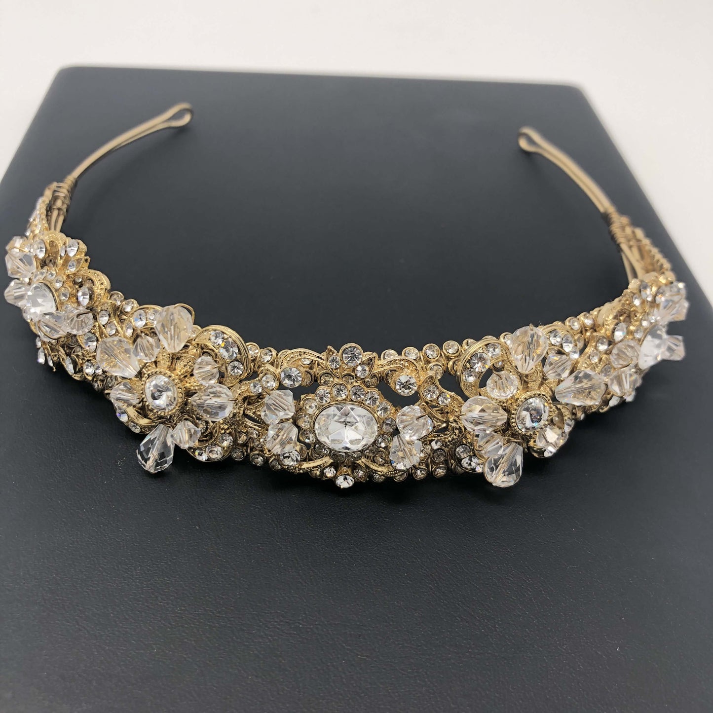 Graceful Tiara - Rofial Beauty