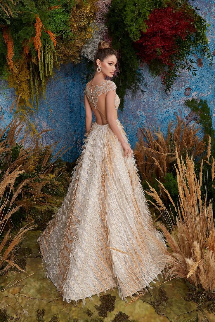 Jois - Back View with Vintage Clasp - Rofial Beauty