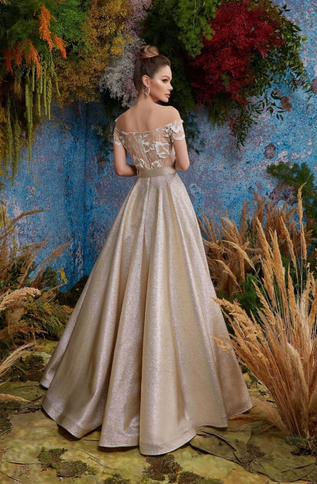 Caprise - Back View - Rofial Beauty