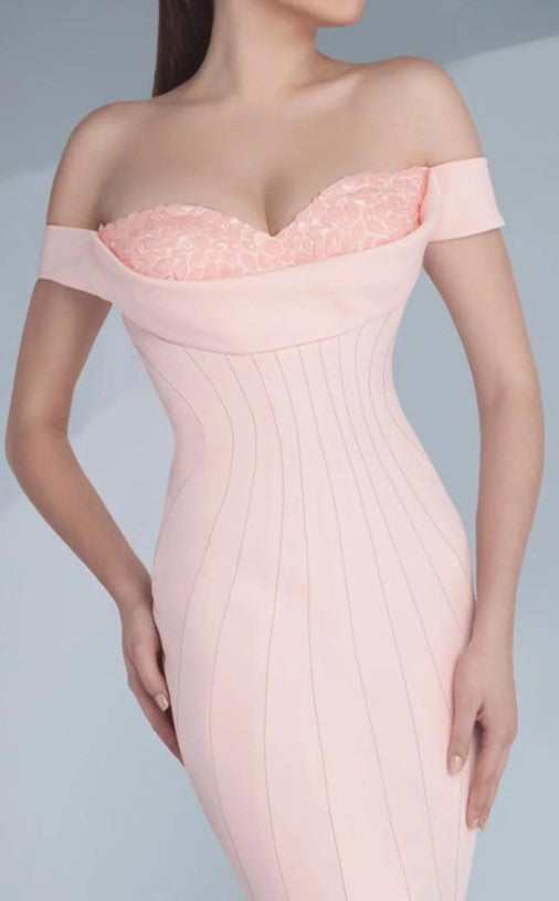 Off-shoulder baby pink mermaid gown - Rofial Beauty