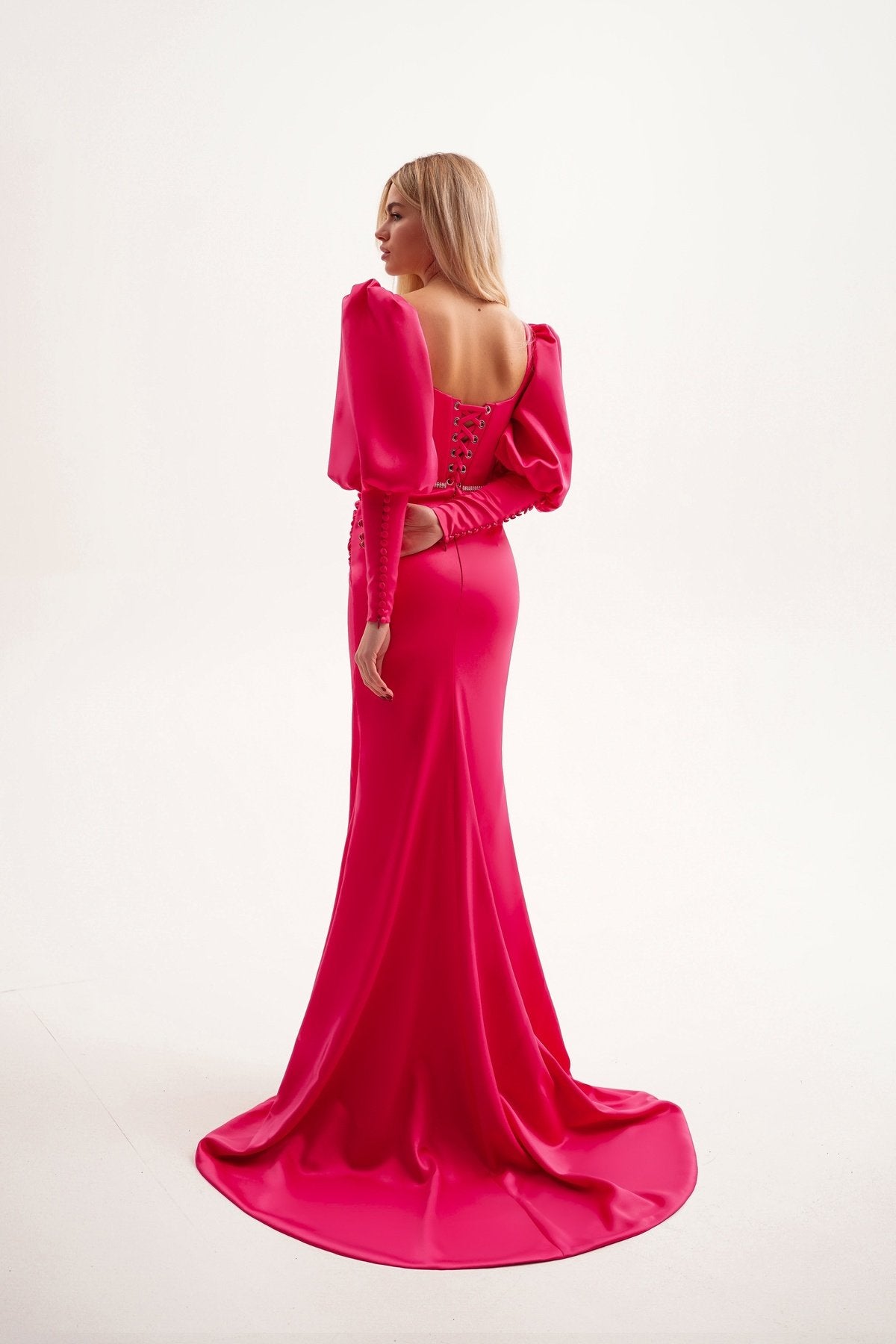 Olyamak 943: Radiant Ruby Puff-Sleeve Gown