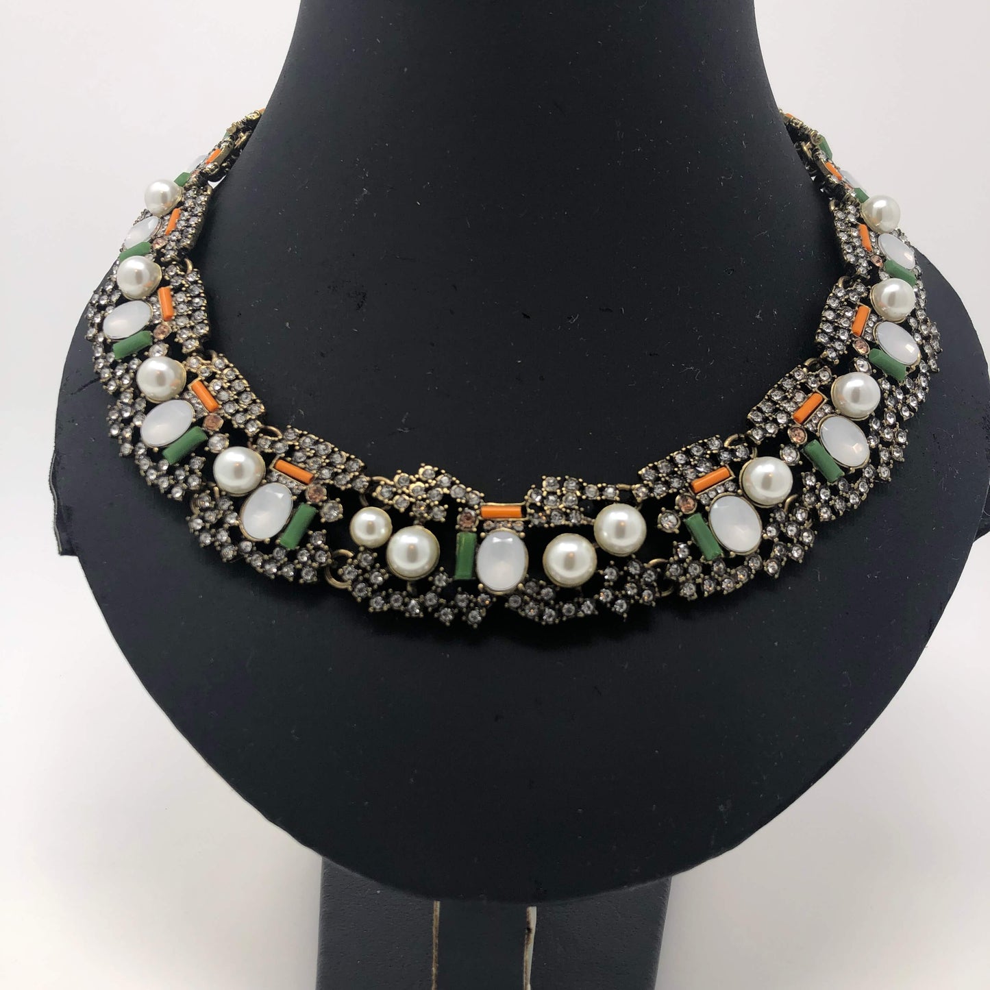 Large Stone Necklace - Rofial Beauty