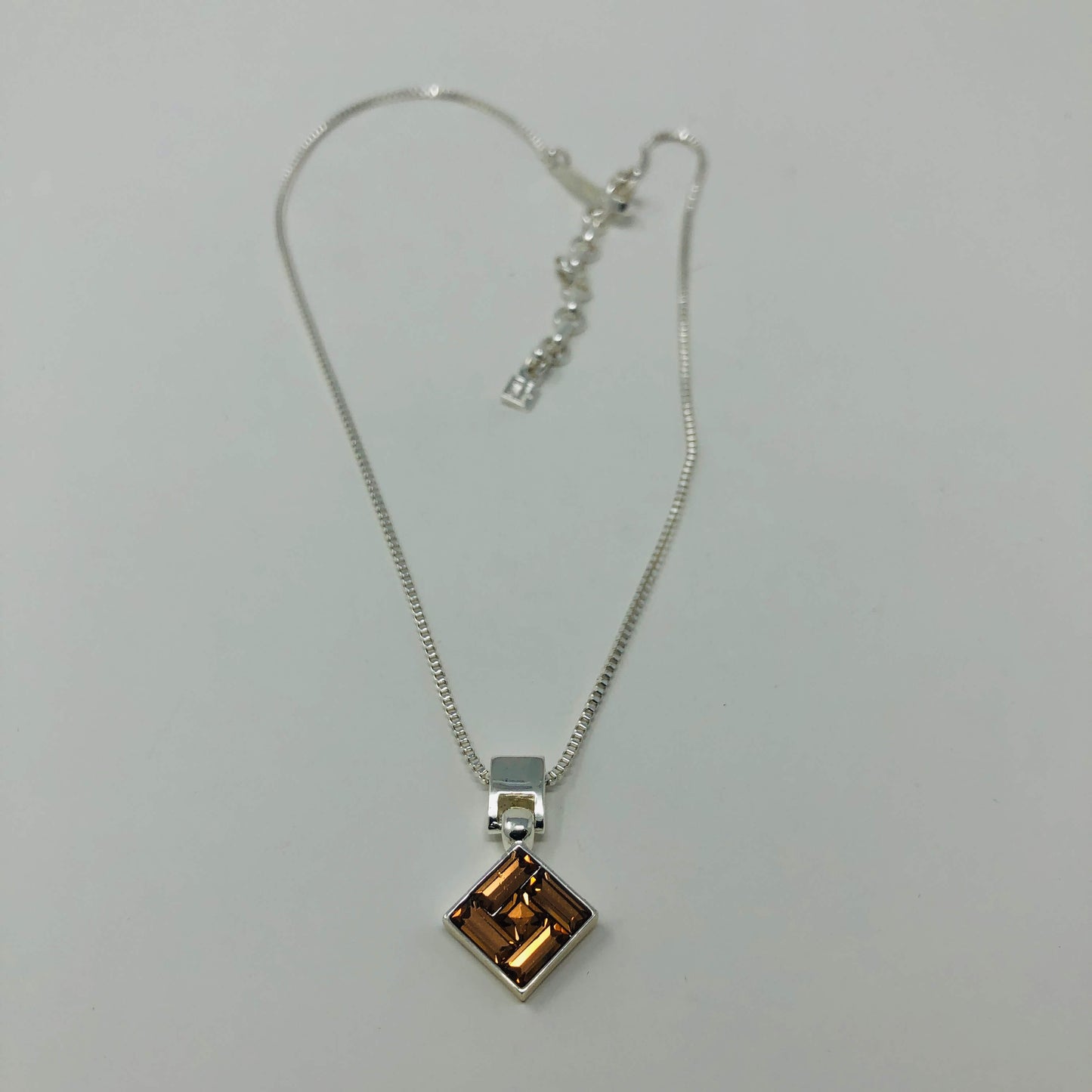 Gold Stone Diamond Shape Necklace - Rofial Beauty