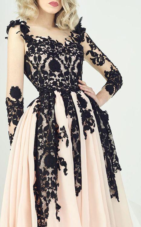 Black and nude gown with sweetheart neckline - Rofial Beauty