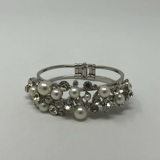 Pearly Cuff Silver Bracelet - Rofial Beauty