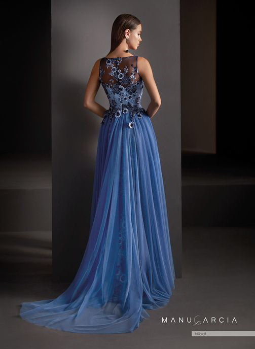 Fully Embroidered Gown - Rofial Beauty
