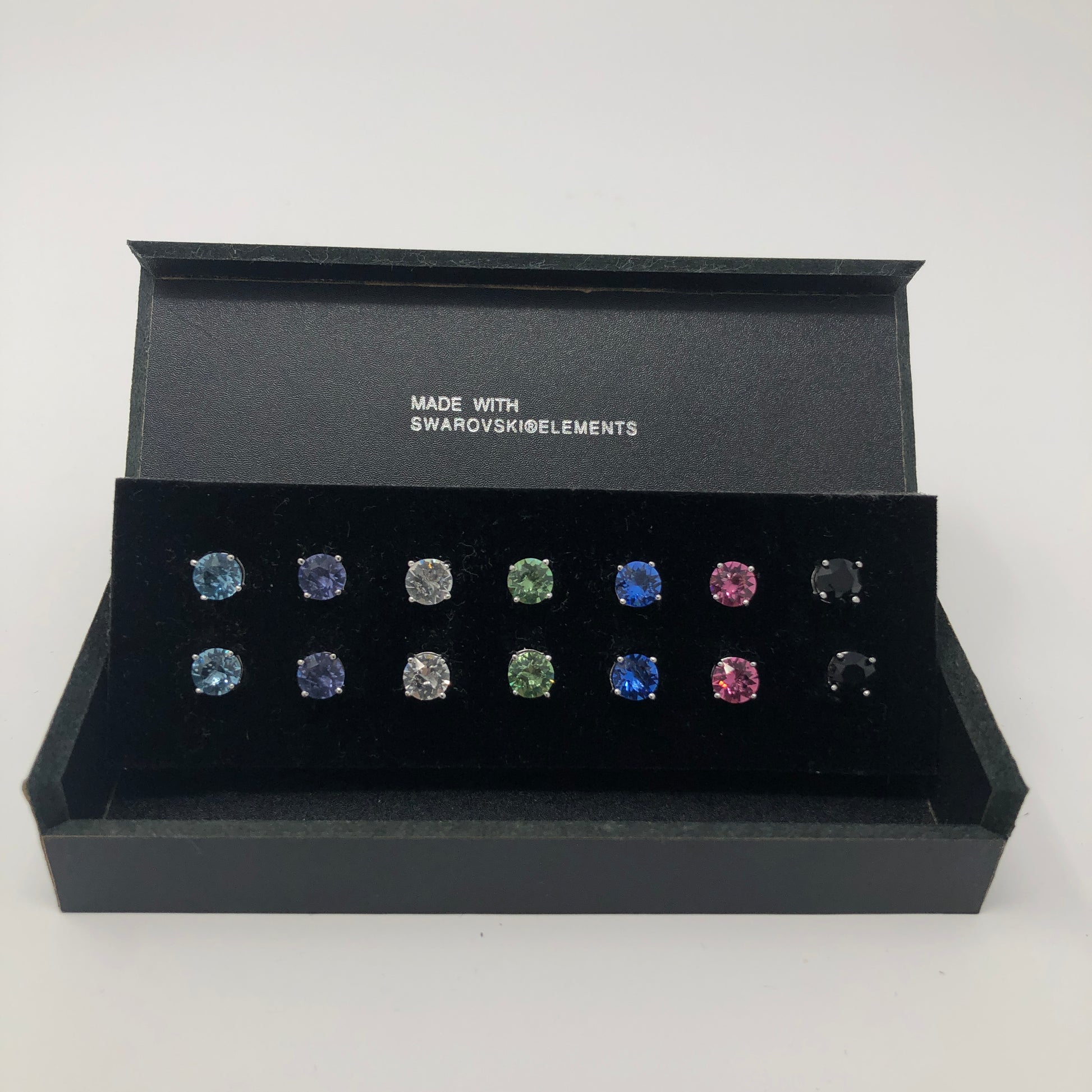 Set of Round-Shaped Colorful Studs - Rofial Beauty